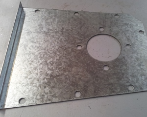 Closure for discharge roll breeder